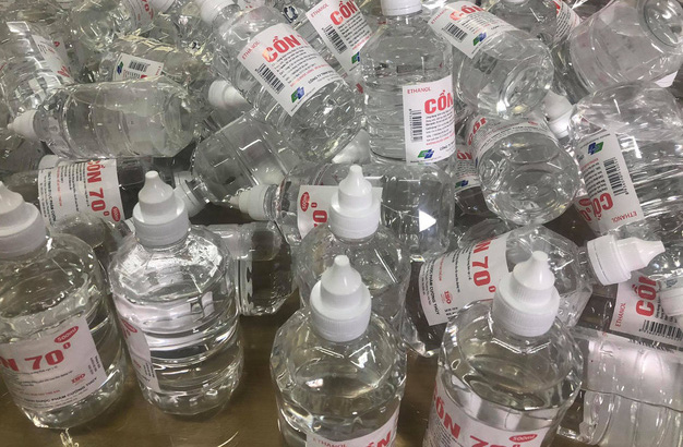 Xem xét xử lý hình sự Công ty TNHH Dược phẩm Cường Thủy sản xuất Cồn y tế giả